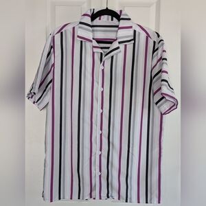 Unisex Short-Sleeve Button-Up Shirt | Size M | Striped | Polyester